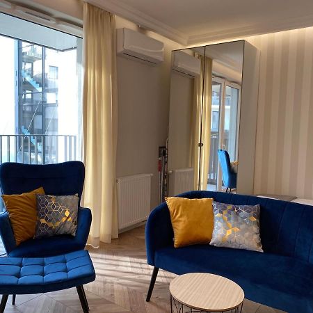 Przyjazny Apartament Appartamento Łódź Esterno foto