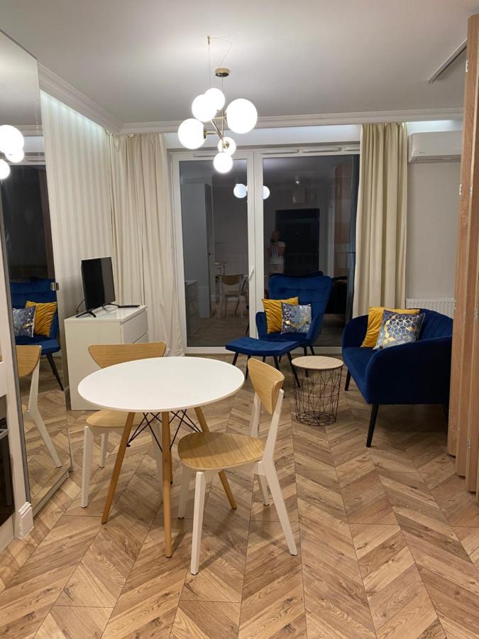 Przyjazny Apartament Appartamento Łódź Esterno foto