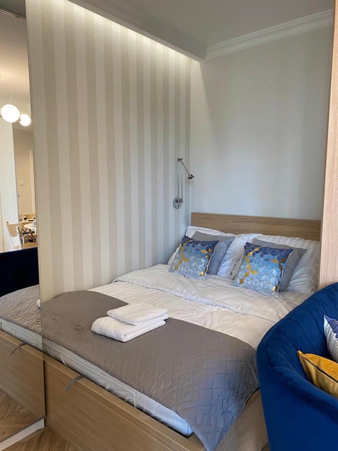 Przyjazny Apartament Appartamento Łódź Esterno foto